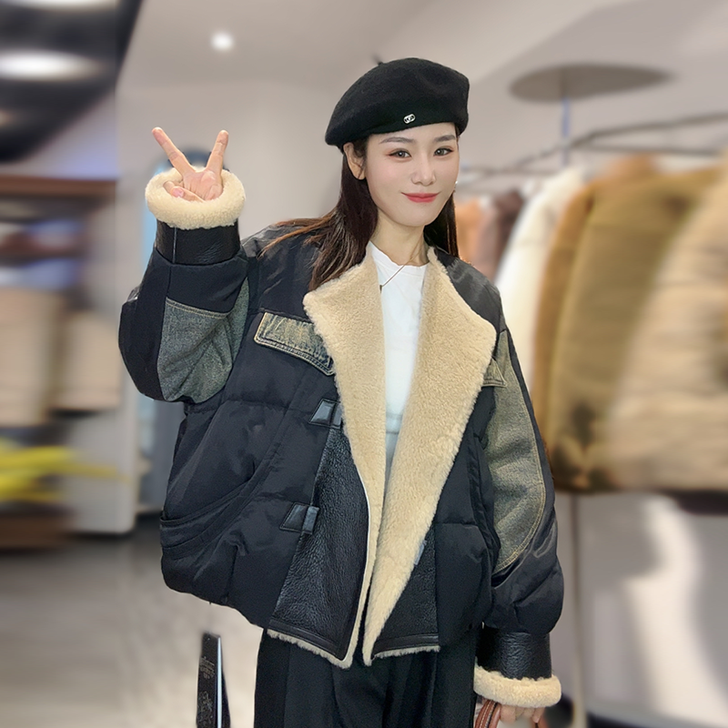 25822秋冬季加厚保暖皮毛一体复古夹克小香风鹅绒服外套女