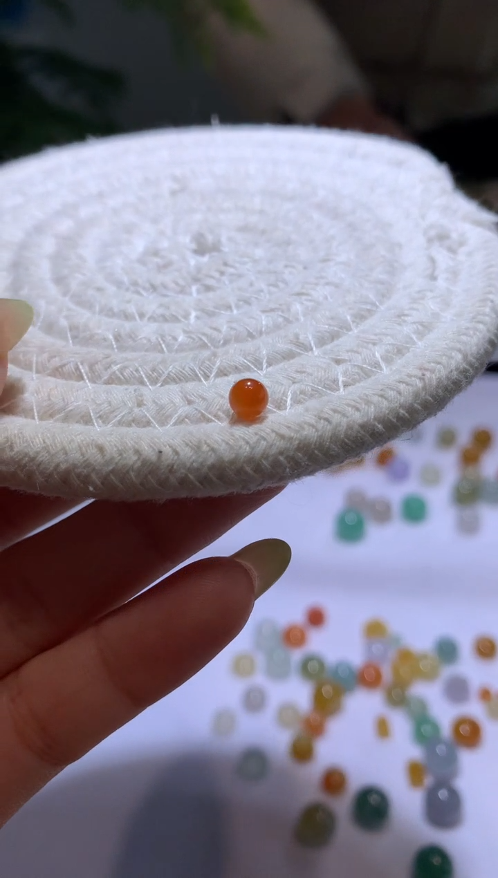 【闪购商品】定制翡翠未镶嵌4.7珠子