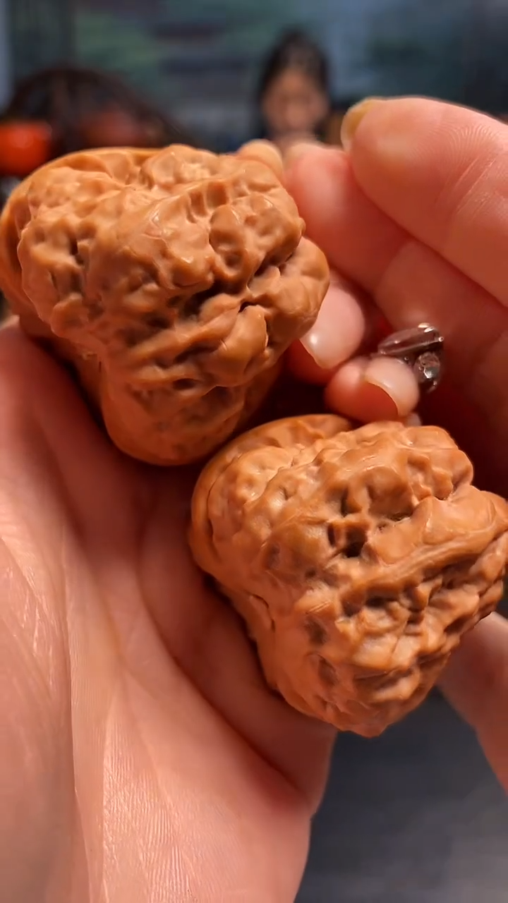 【闪购商品】文玩核桃把件H 409蛤蟆头40尺