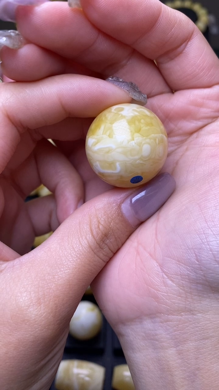 【闪购商品】琥珀裸石未镶嵌葵. 35