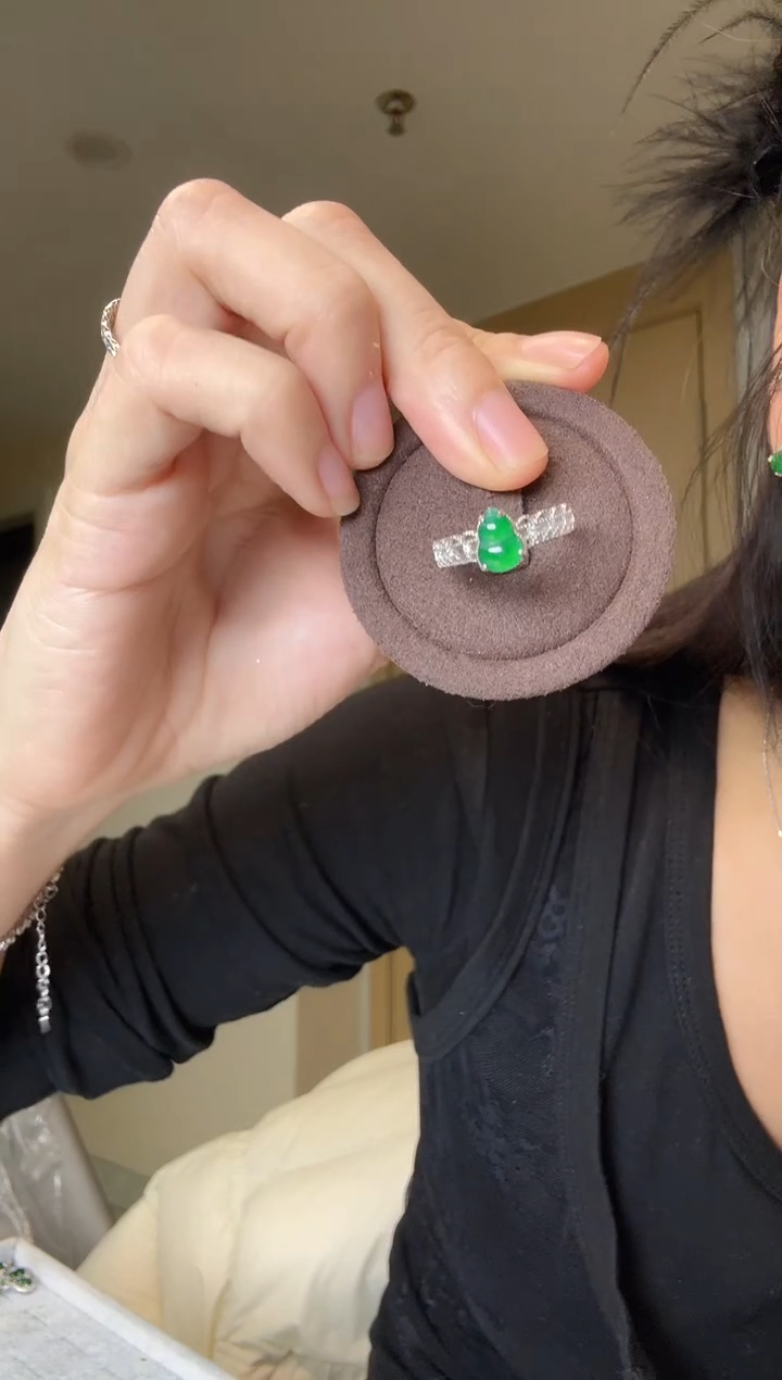 【闪购商品】翡翠戒指银S925镶嵌葫芦戒指