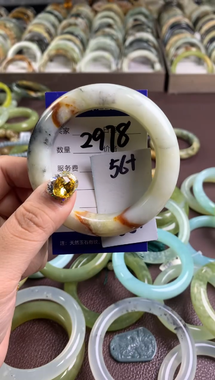 【闪购商品】蛇纹石玉手镯未镶嵌2978