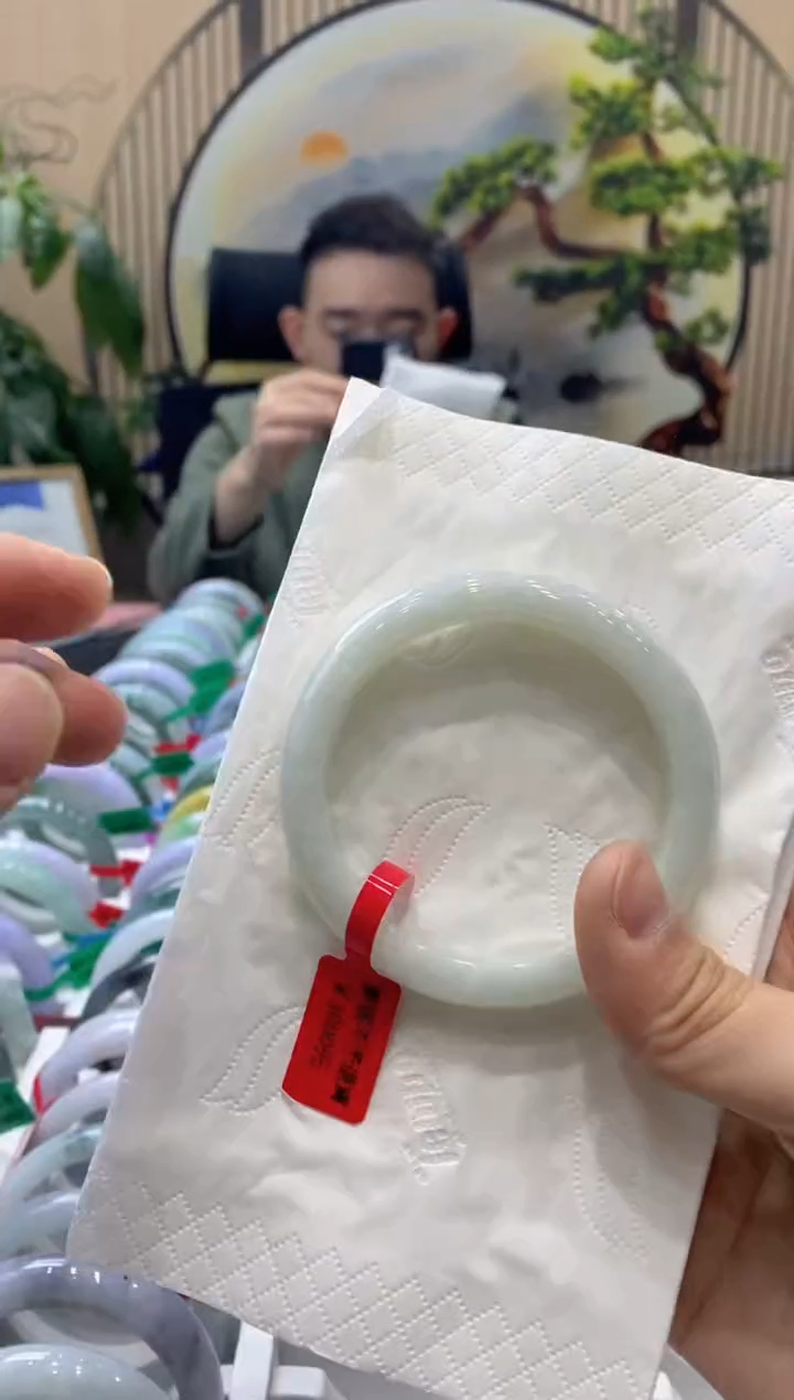 【闪购商品】翡翠手镯未镶嵌0000013585