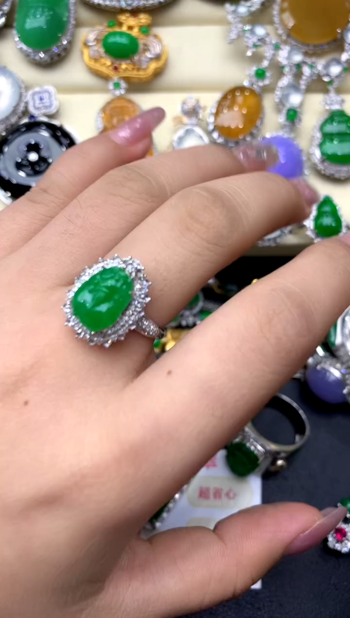 18K金镶嵌戒指翡翠437-中国好珍宝