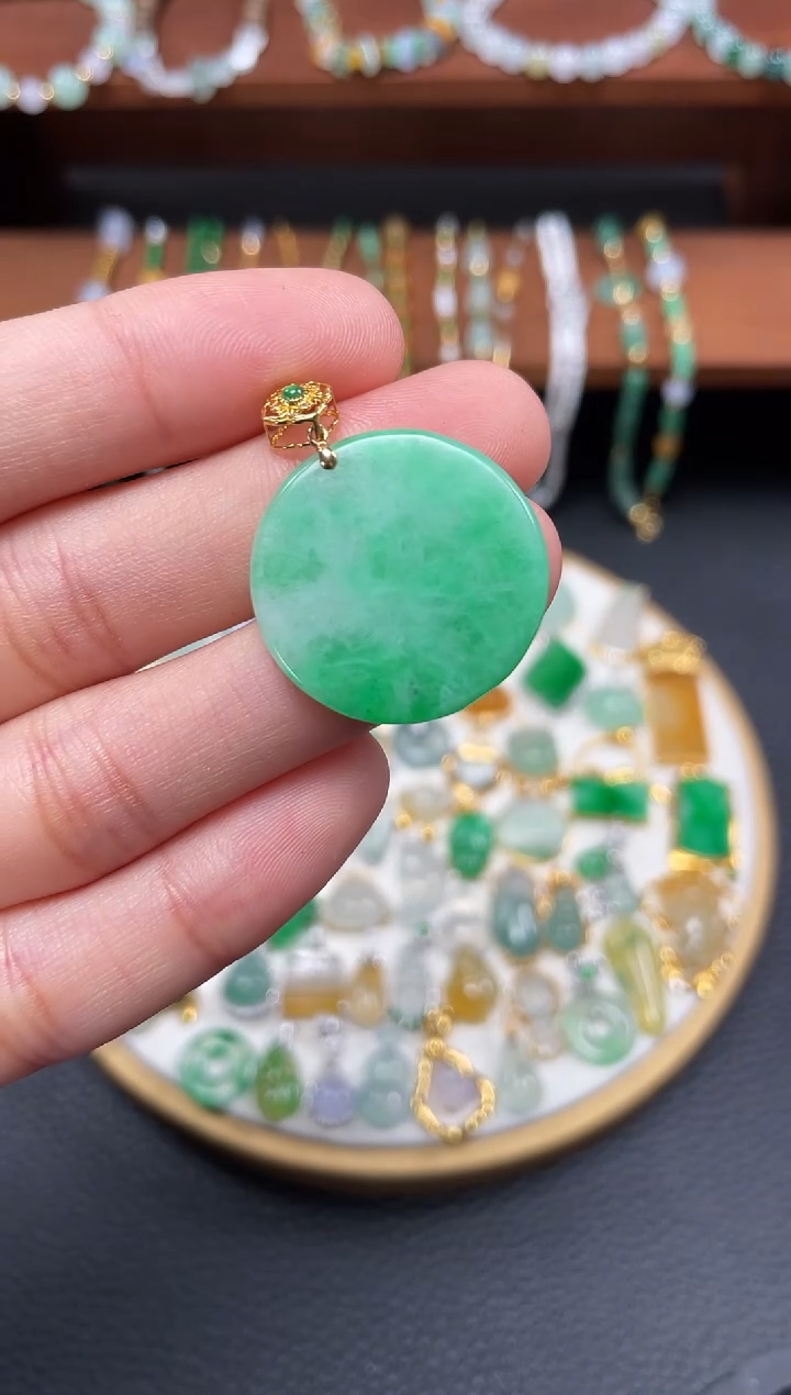 【闪购商品】翡翠吊坠(不含链)18K金镶嵌一个   JK223