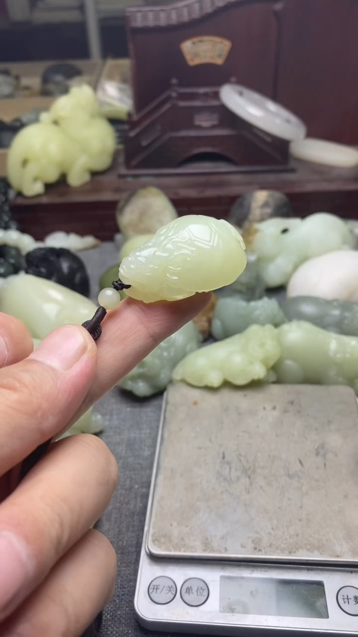 颈饰未镶嵌和田玉龙龟