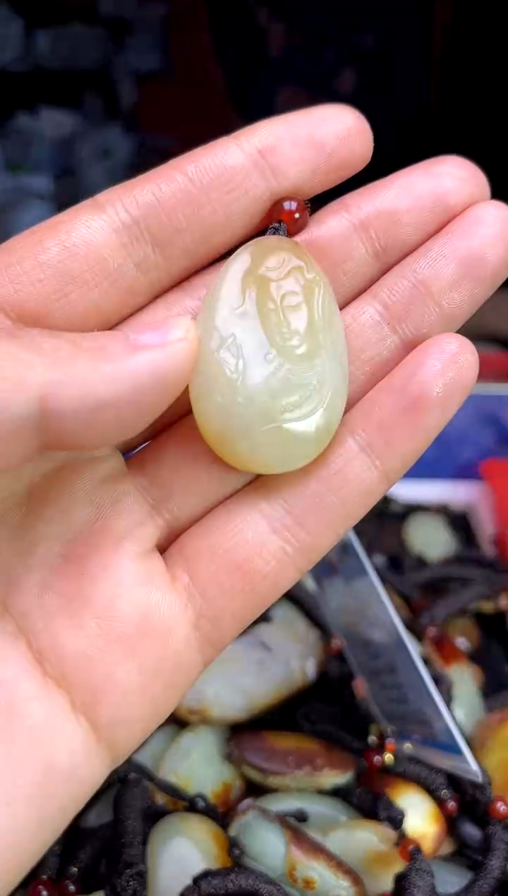 【闪购商品】和田玉未镶嵌颈饰1