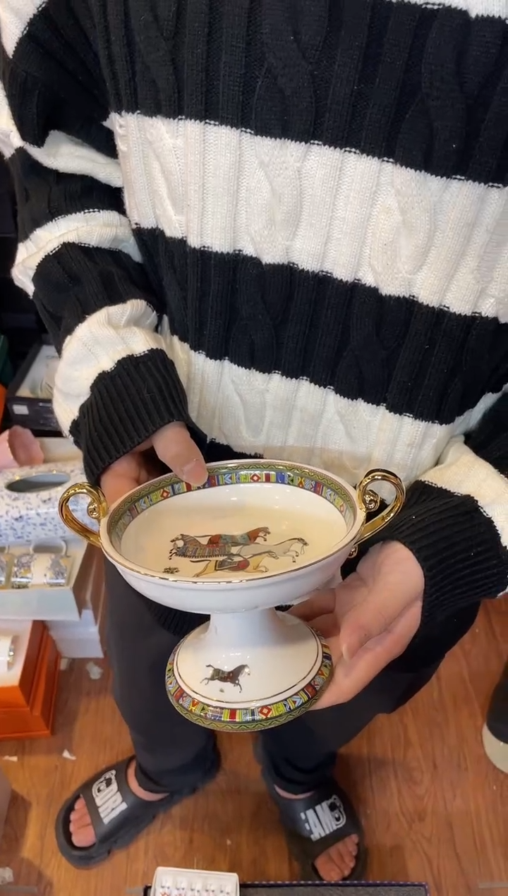 杯鸿辉家品牌瓷器，京东包邮！