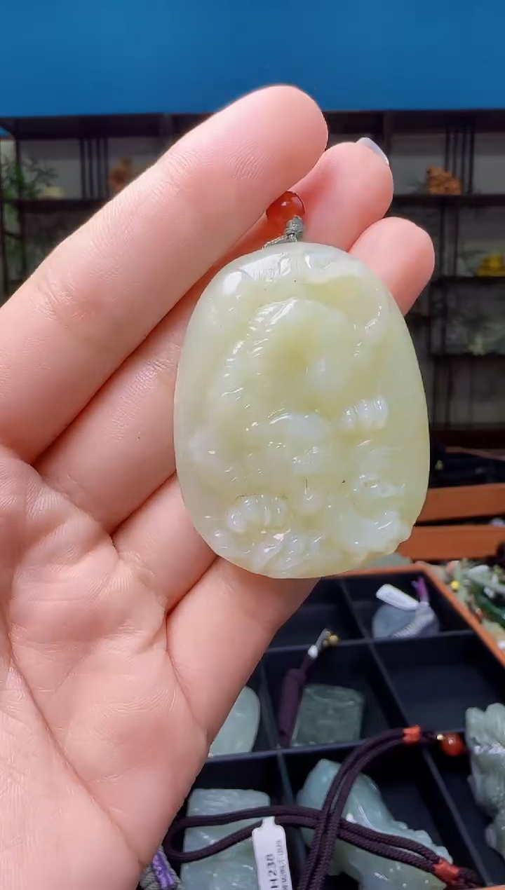 颈饰未镶嵌和田玉1