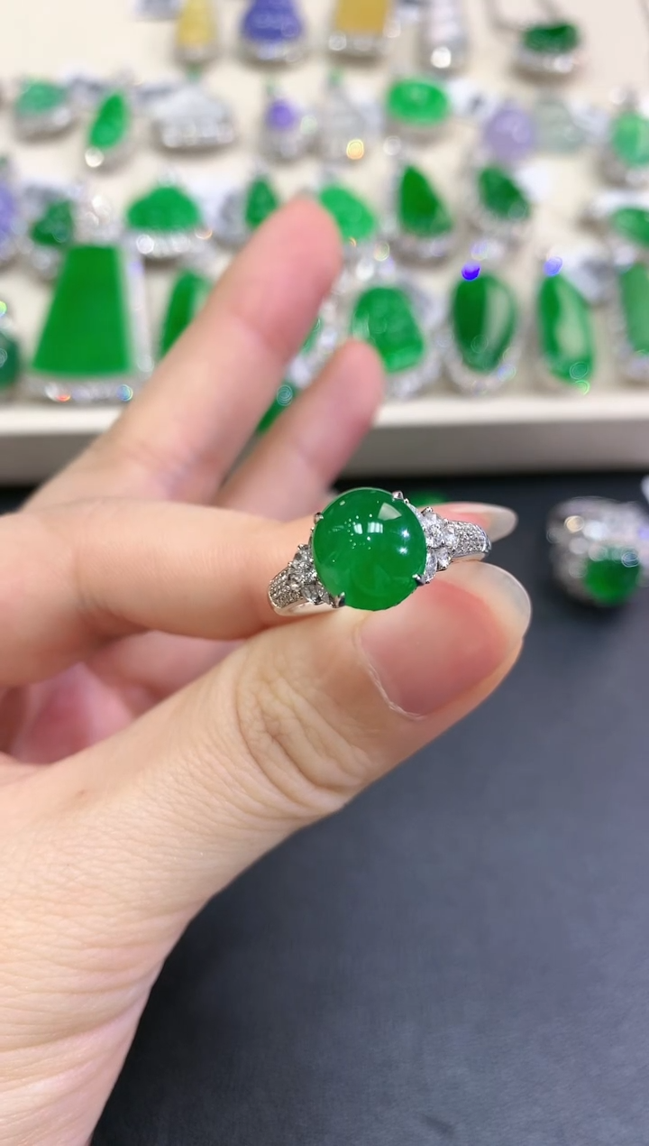 【闪购商品】翡翠戒指18K金镶嵌m56   