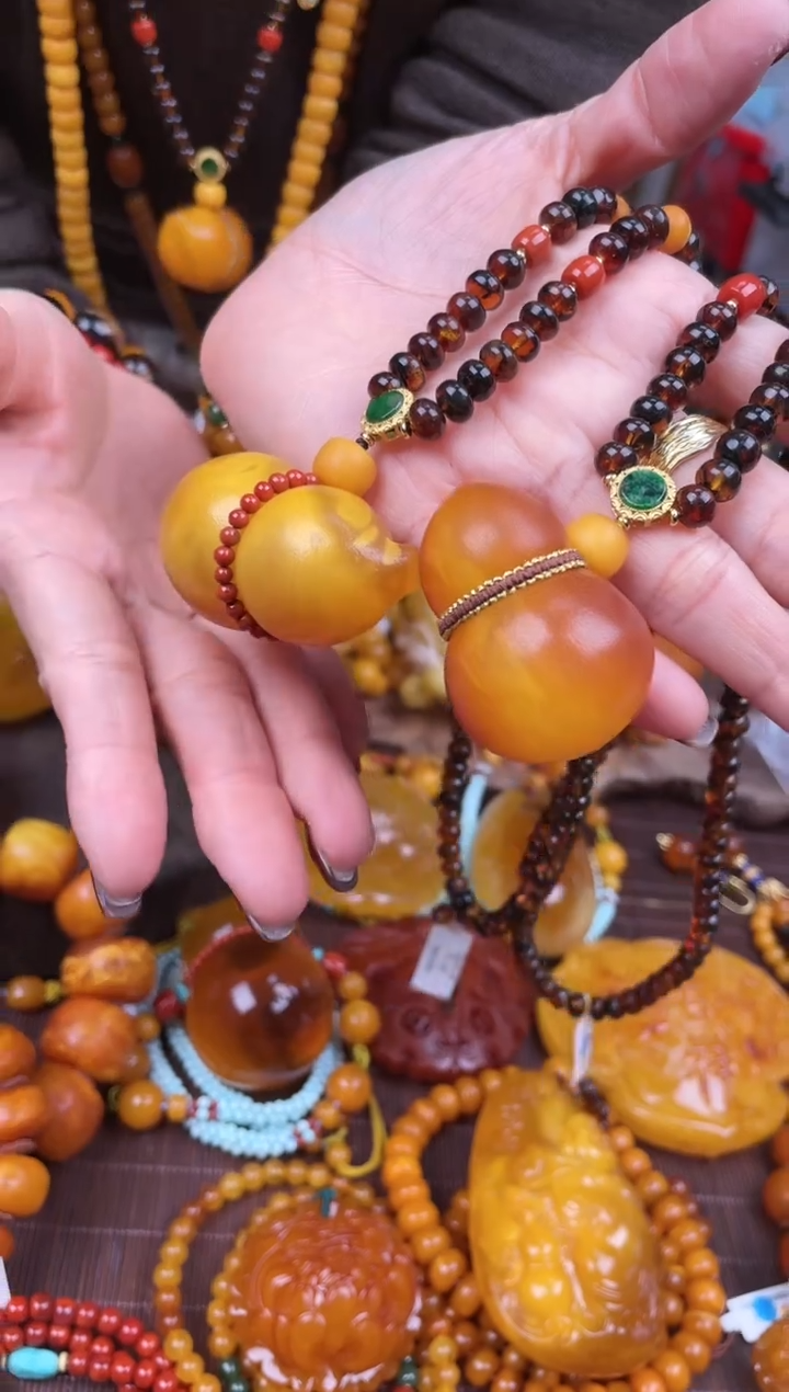 【闪购商品】琥珀裸石未镶嵌首饰 假1赔4 （多样性发货1件（微瑕