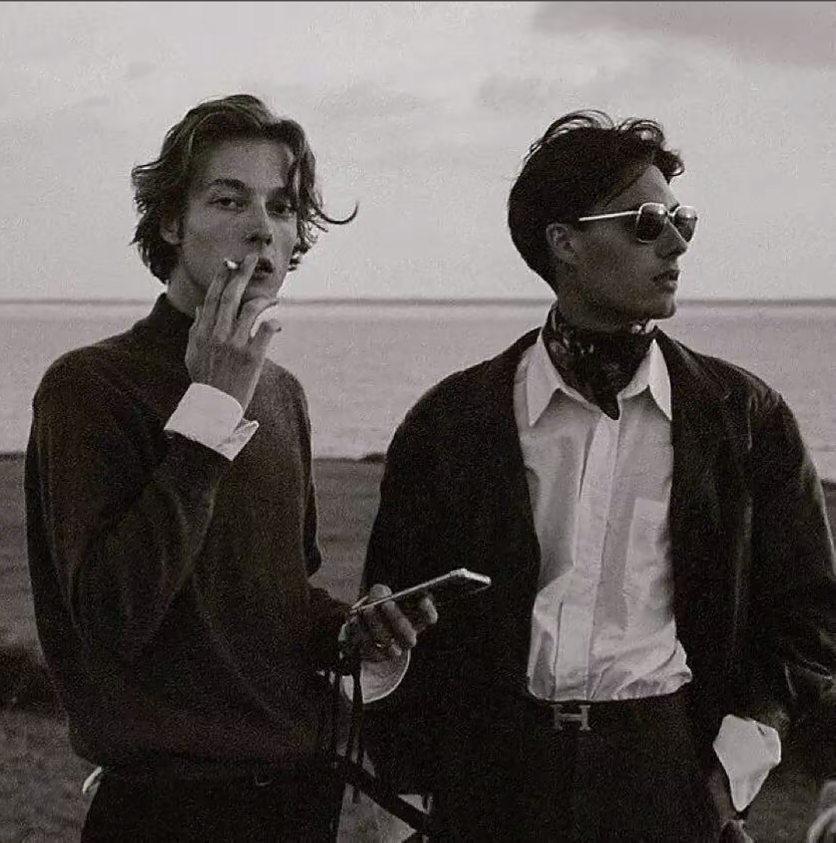 2025-冬季新款新国标白鸭绒连帽排骨羽绒服休闲时尚简约百搭-8811