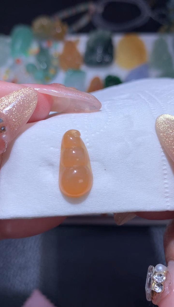 未镶嵌定制翡翠豆子