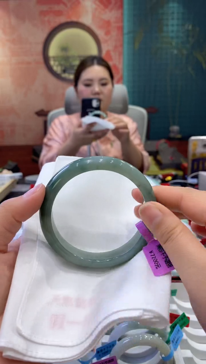 【闪购商品】翡翠手镯未镶嵌多人0003446