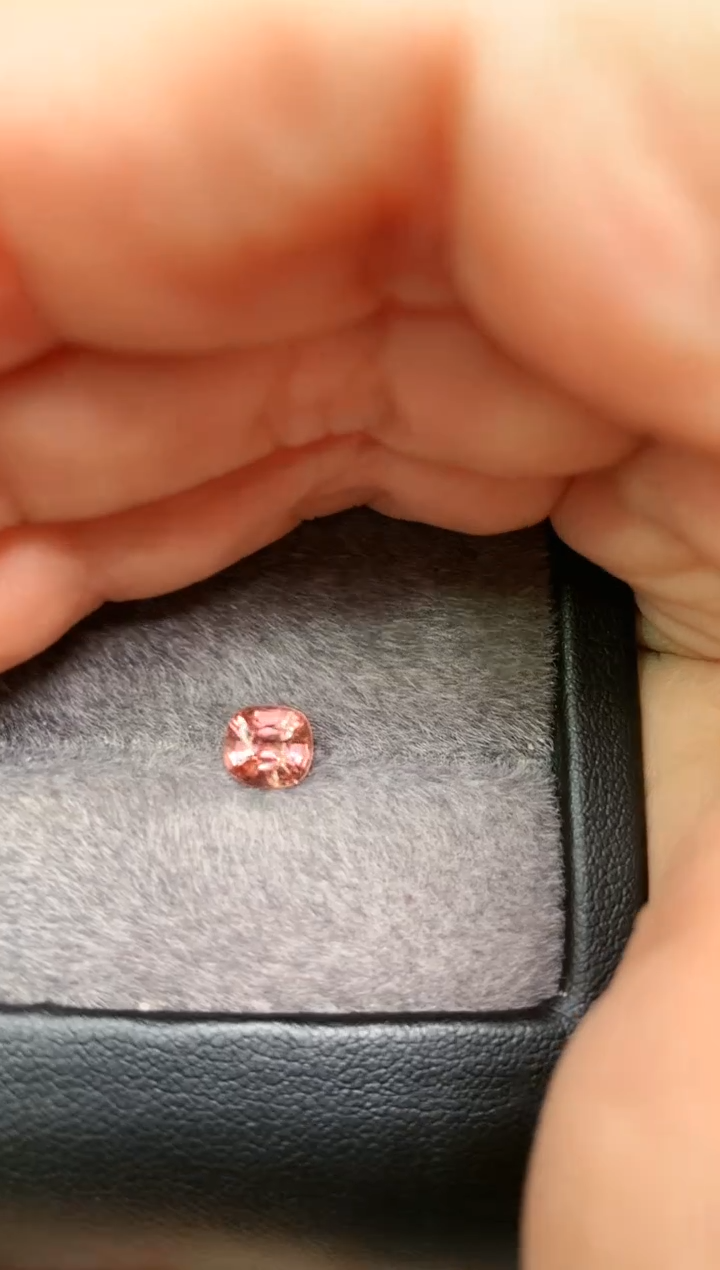 【闪购商品】定制尖晶石裸石未镶嵌枕型 香槟色调 1.02ct