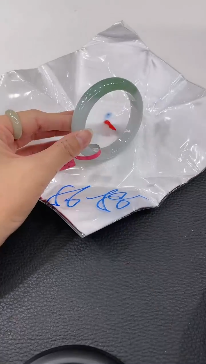 【闪购商品】翡翠手镯未镶嵌手镯