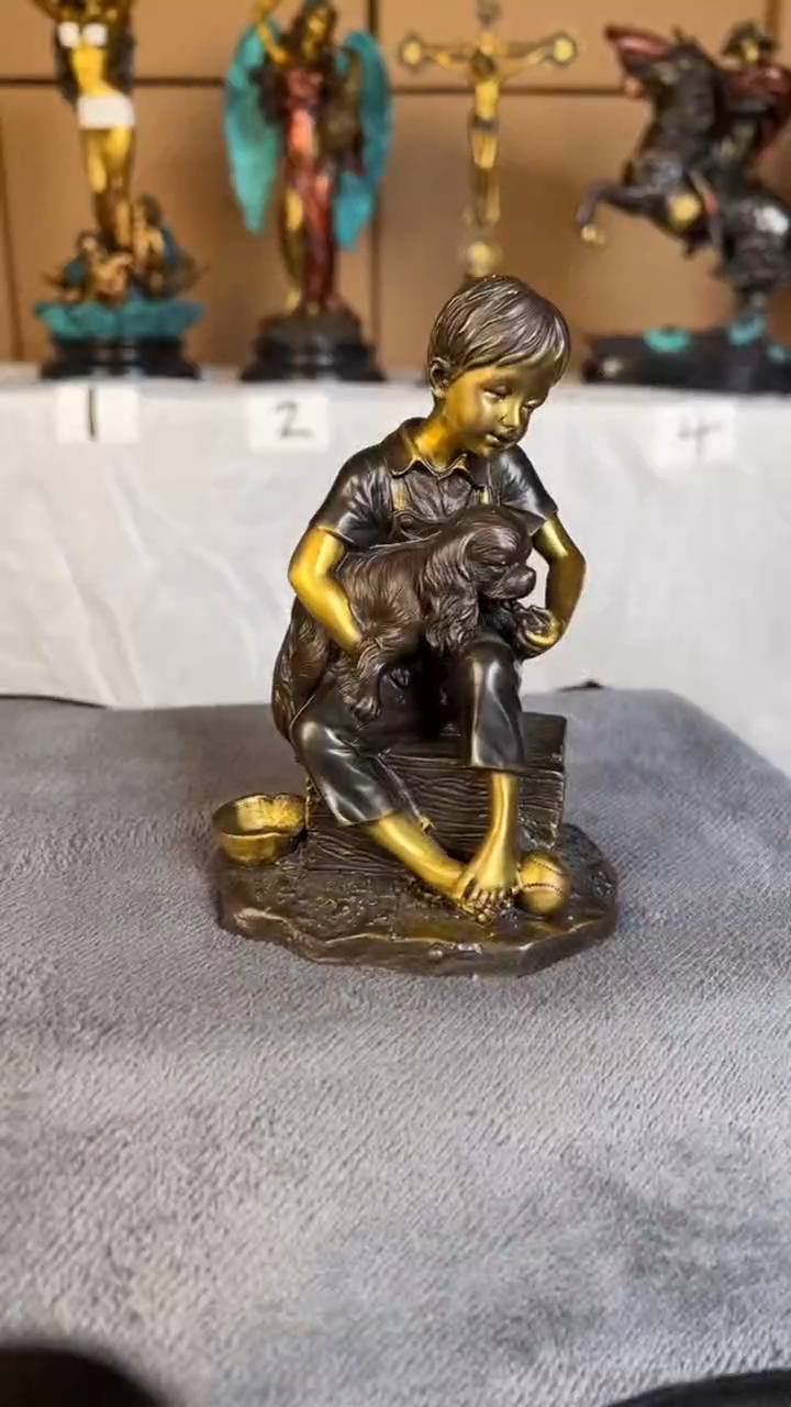 精铜材质精美雕塑