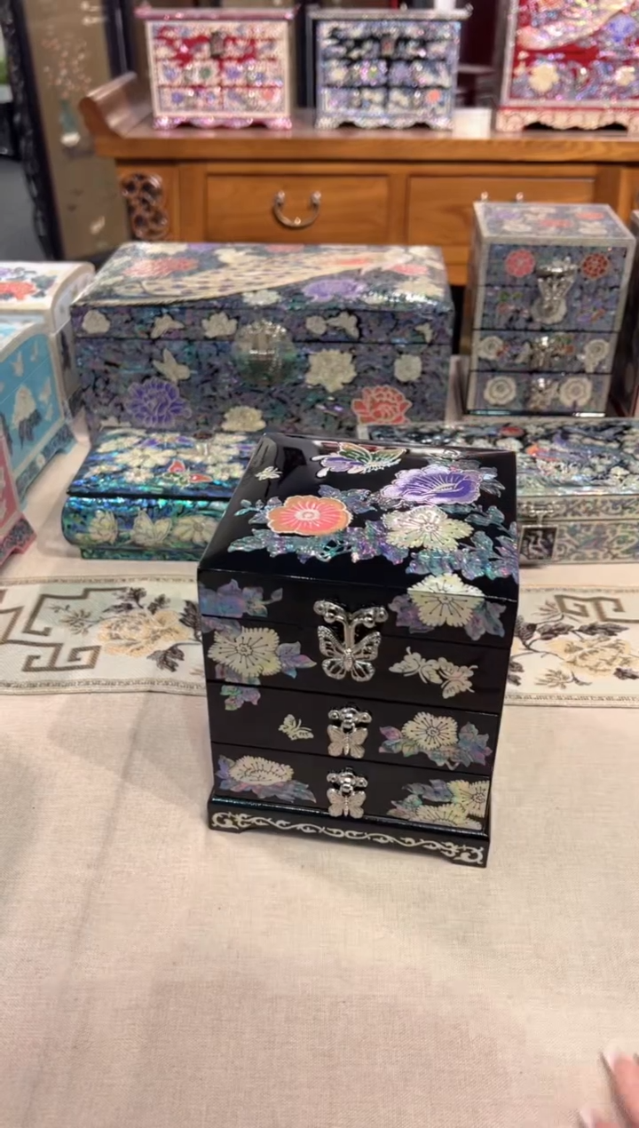 【闪购商品】三层蝶恋花.弘贝雅螺钿漆器文化馆 