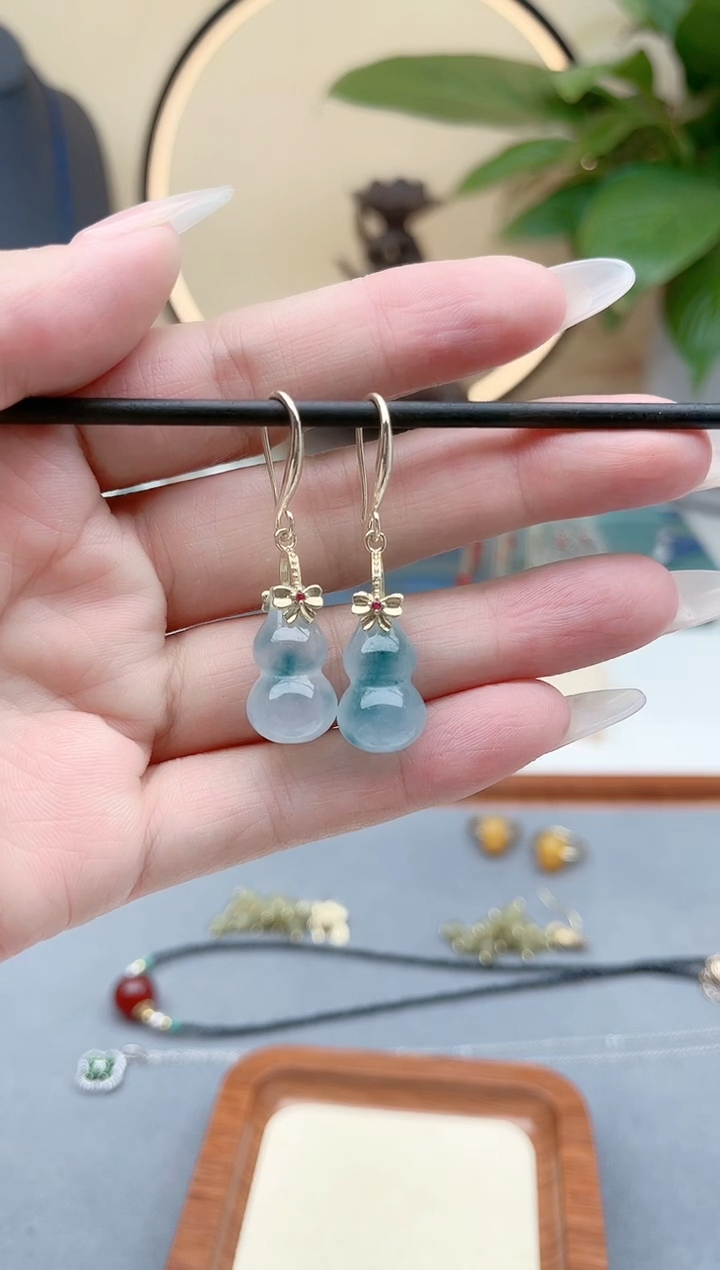 石英质玉（天山翠）银S925镶嵌耳饰00葫芦蓝水飘花