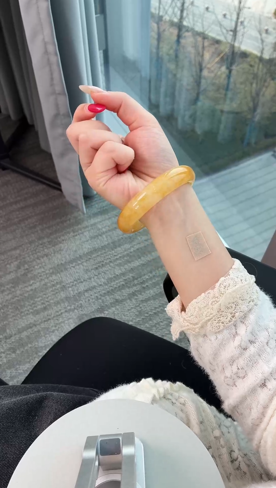 未镶嵌手镯石英质玉134.58