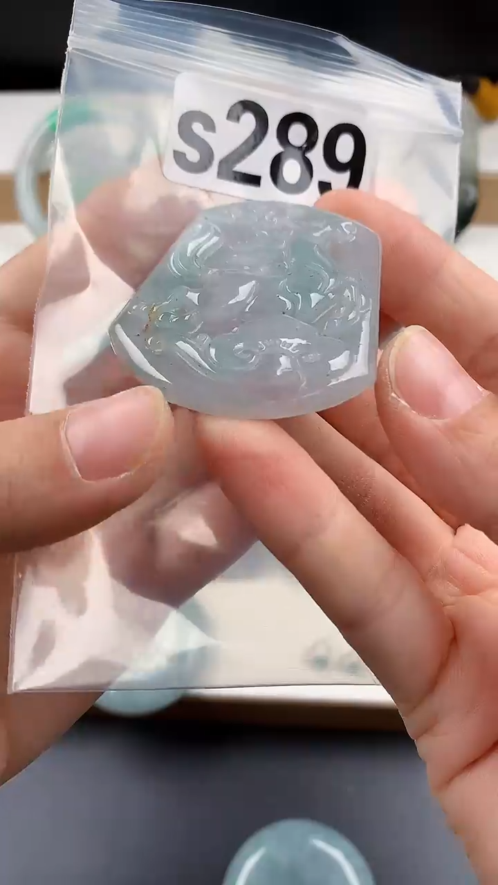 颈饰未镶嵌翡翠天然翡翠吊坠挂件
