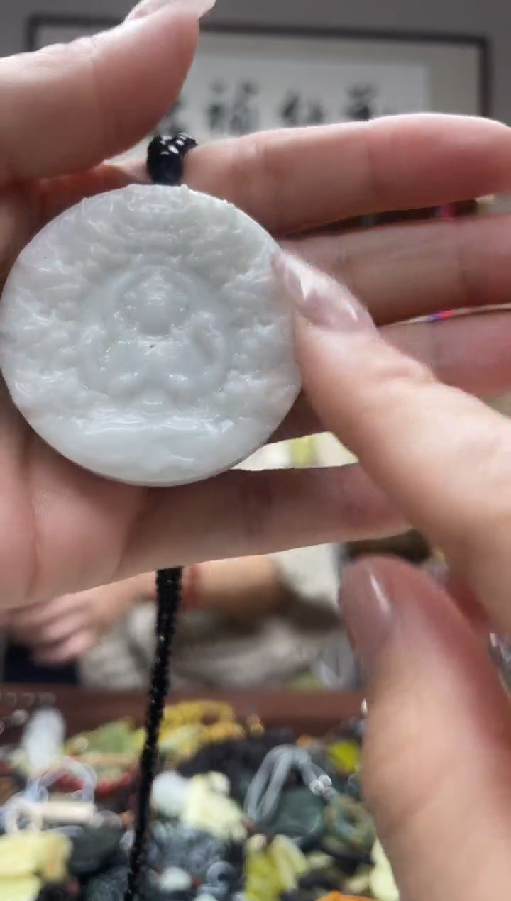 未镶嵌岫玉吊坠·