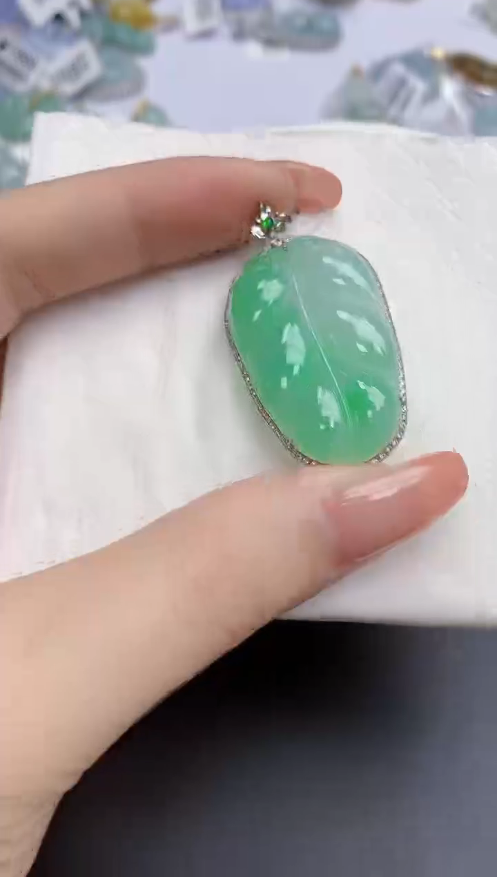 【闪购商品】翡翠颈饰18K金镶嵌天然缅甸翡翠A货