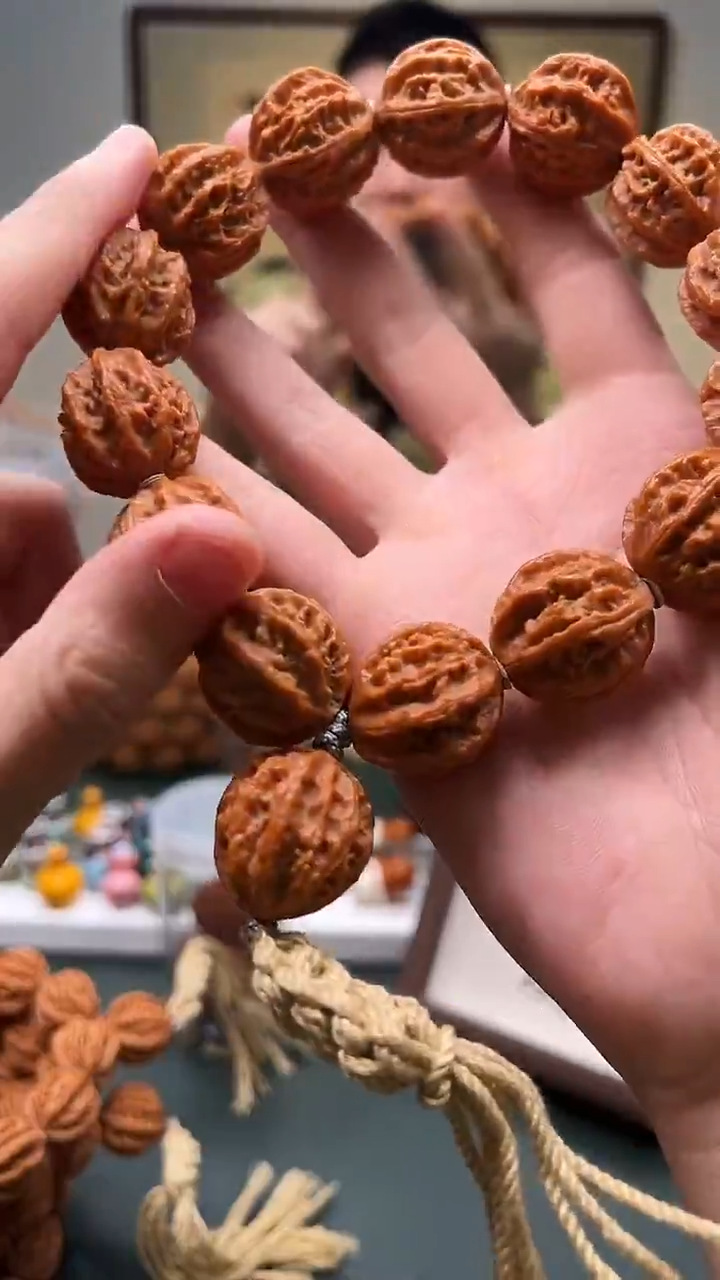 手串文玩核桃(****)24-25mm左右魔爪京八棱小核桃手持