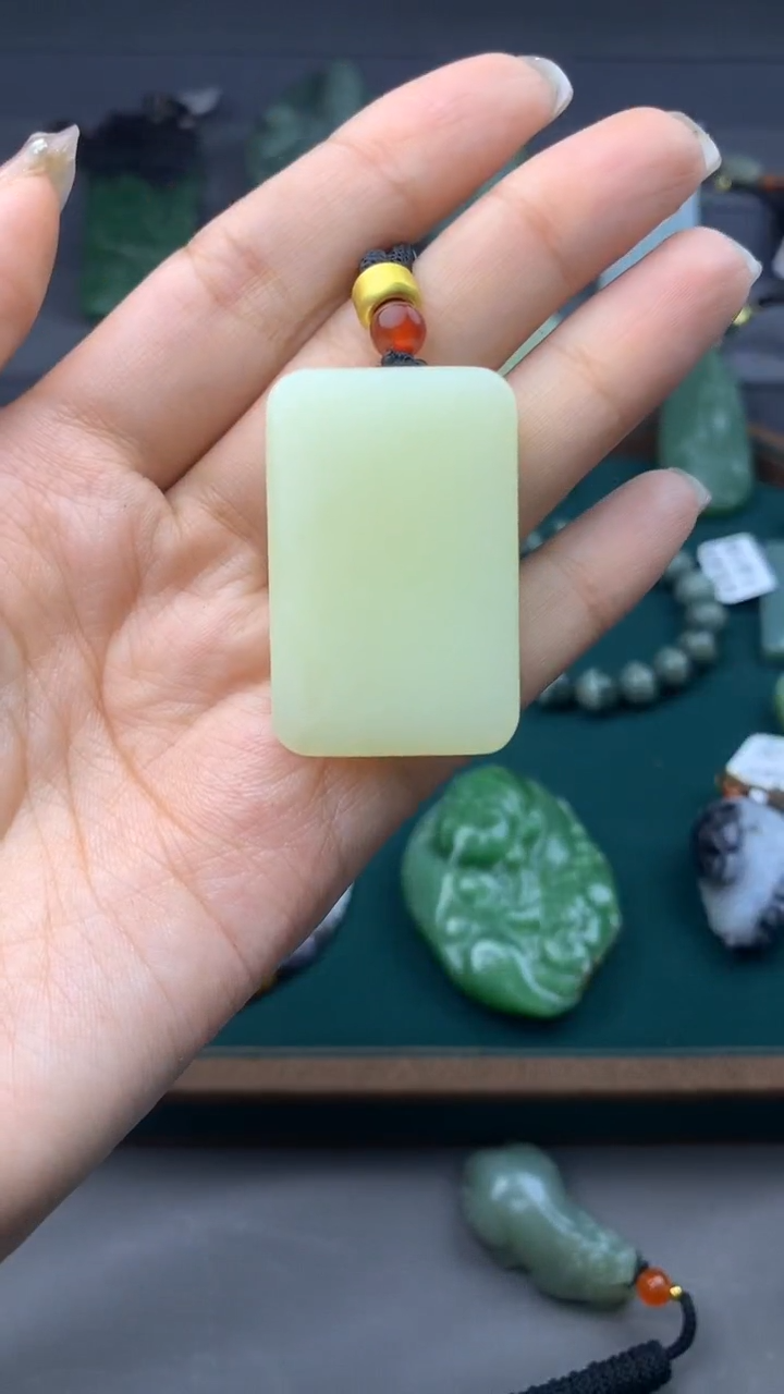 【闪购商品】定制和田玉挂件拍一发一不退不换