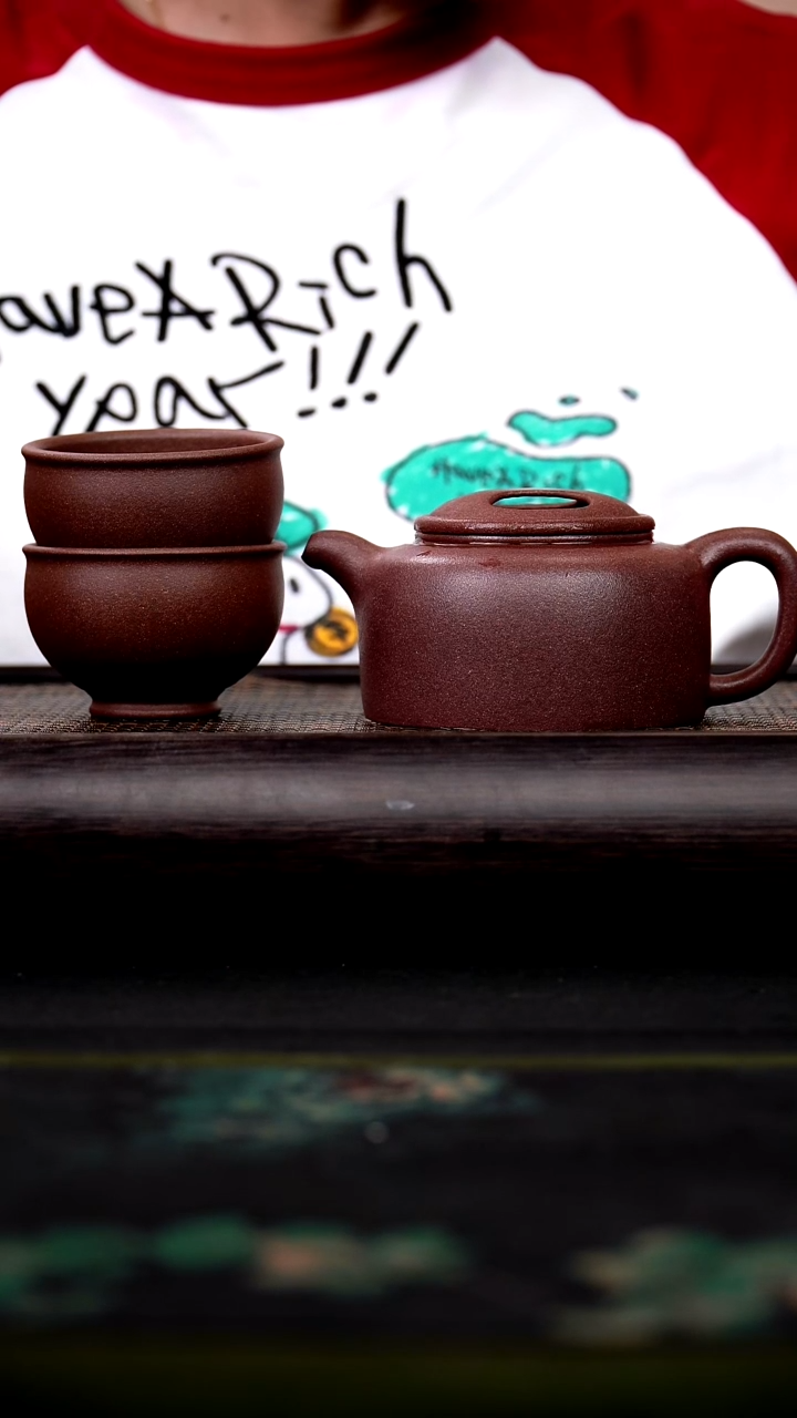 茶壶紫砂桃花泥 牛盖莲子 260cc