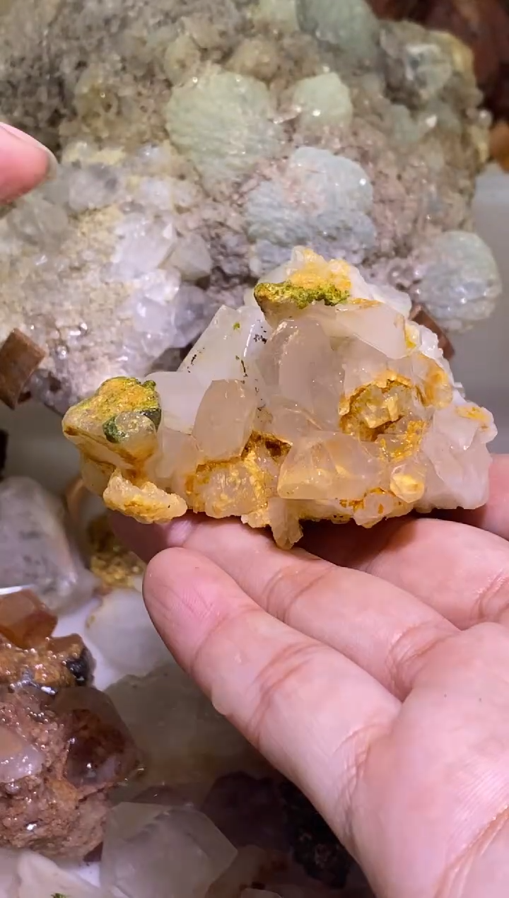 未镶嵌珠宝半成品水晶124号四川美姑花园水晶140g