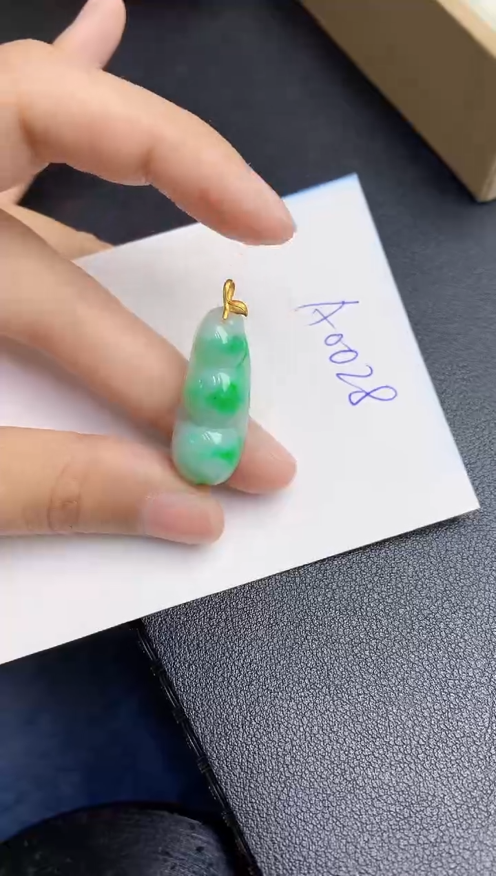 【闪购商品】翡翠颈饰18K金镶嵌0000000000