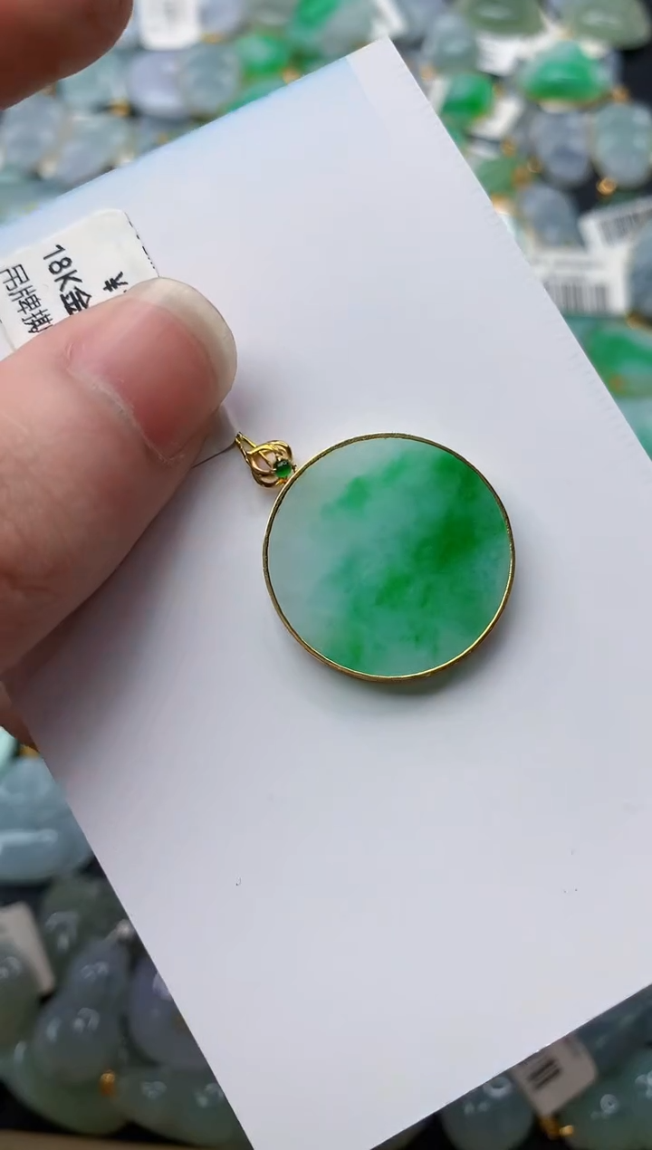 【闪购商品】翡翠颈饰18K金镶嵌21...........