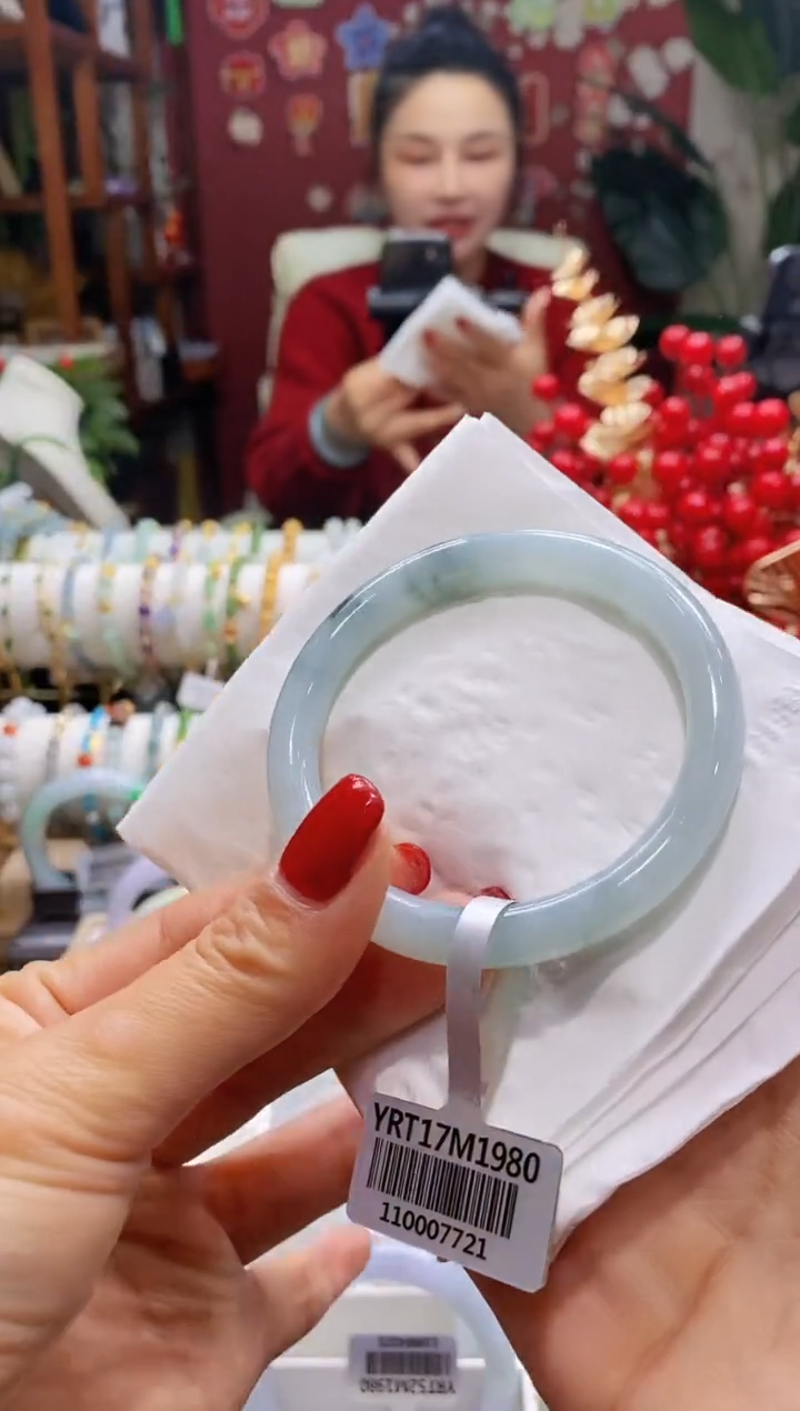 【闪购商品】翡翠手镯未镶嵌49冰飘55-57/8.3*7.9