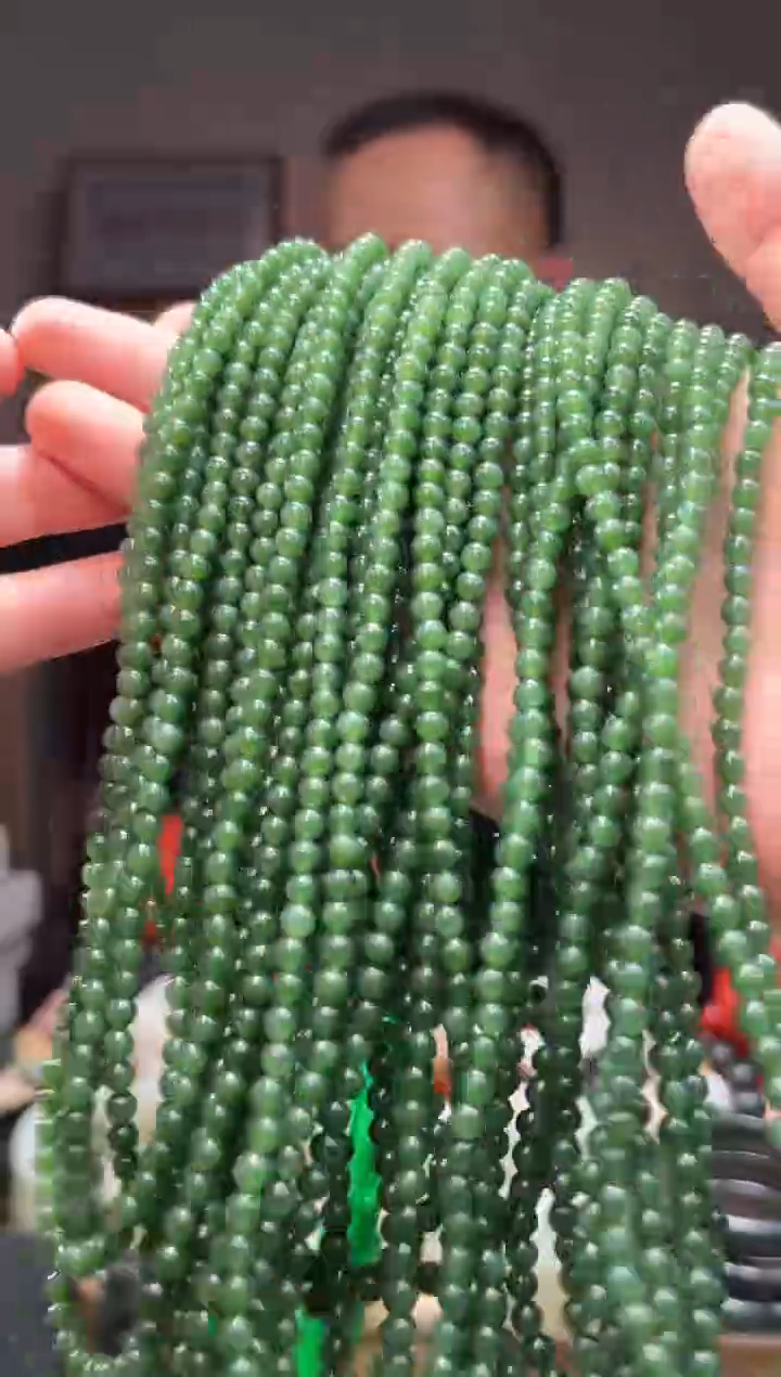 颈饰未镶嵌和田玉长链