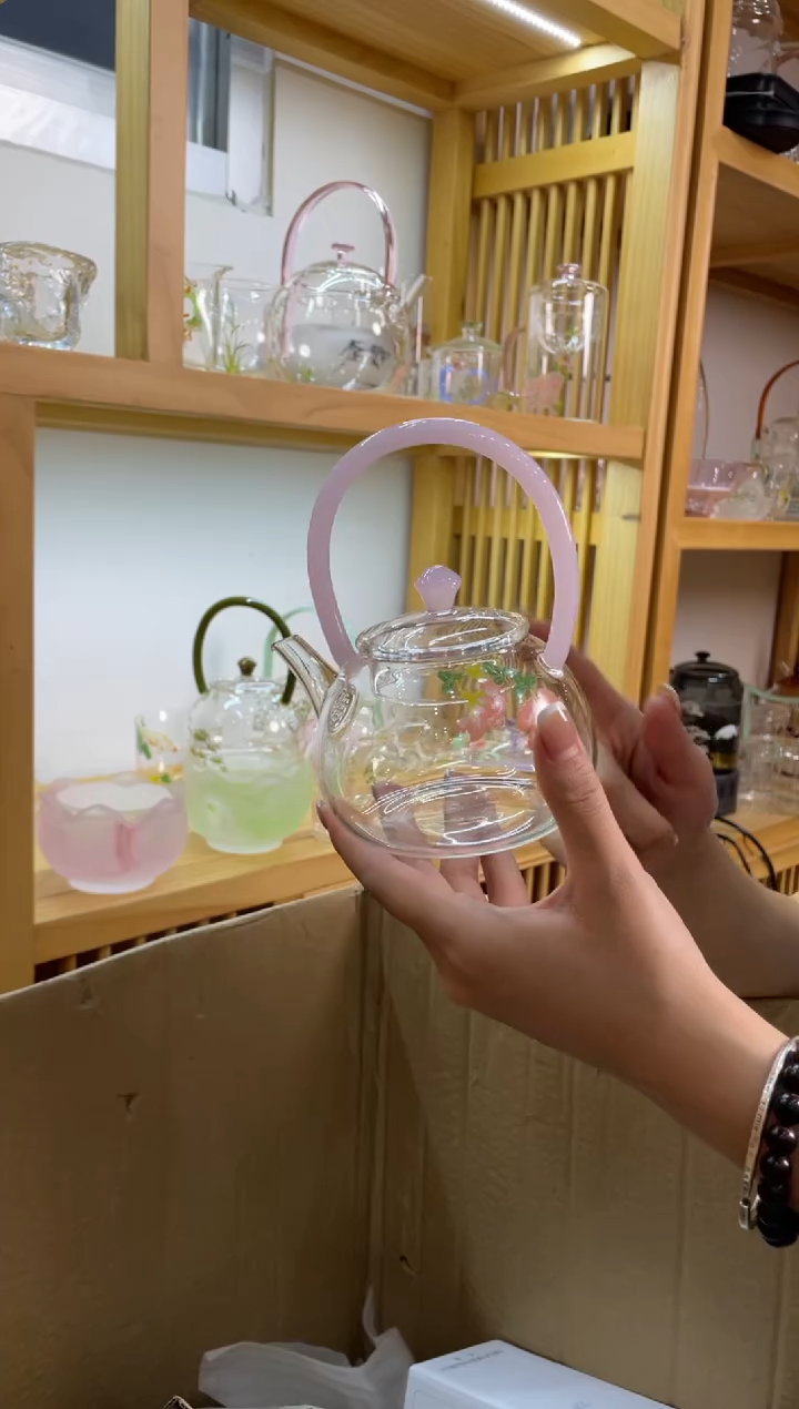 九河荷香壶粉把芙蓉花