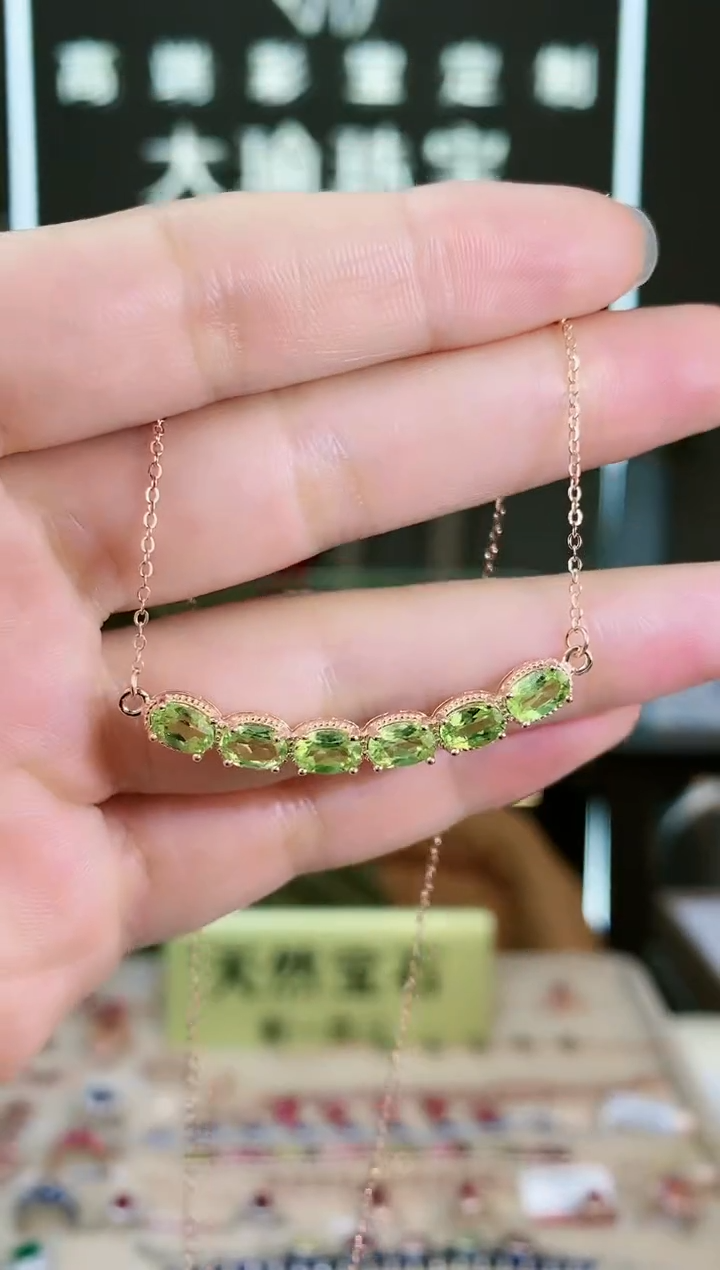 【闪购商品】橄榄石颈饰银S925镶嵌颈饰