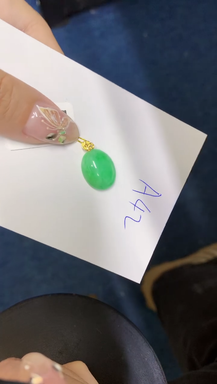 【闪购商品】翡翠颈饰18K金镶嵌0000000000