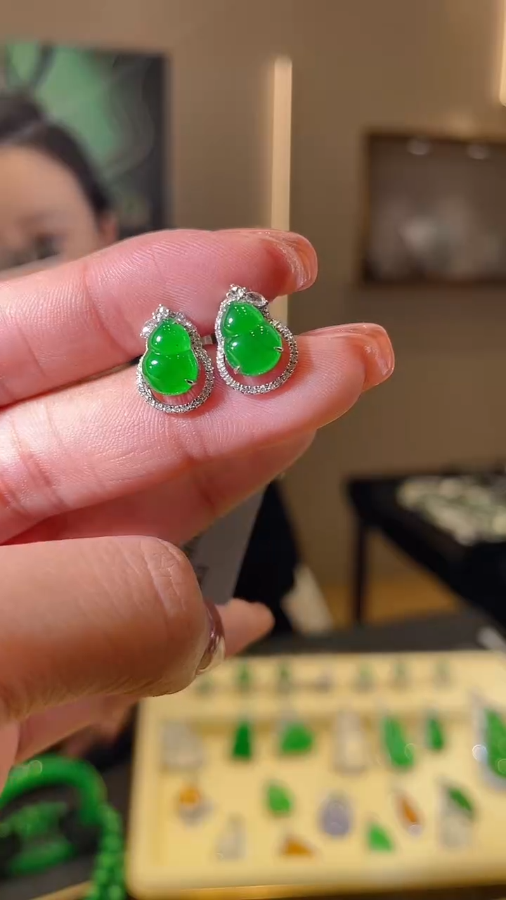 【闪购商品】翡翠耳饰18K金镶嵌天然翡翠A货