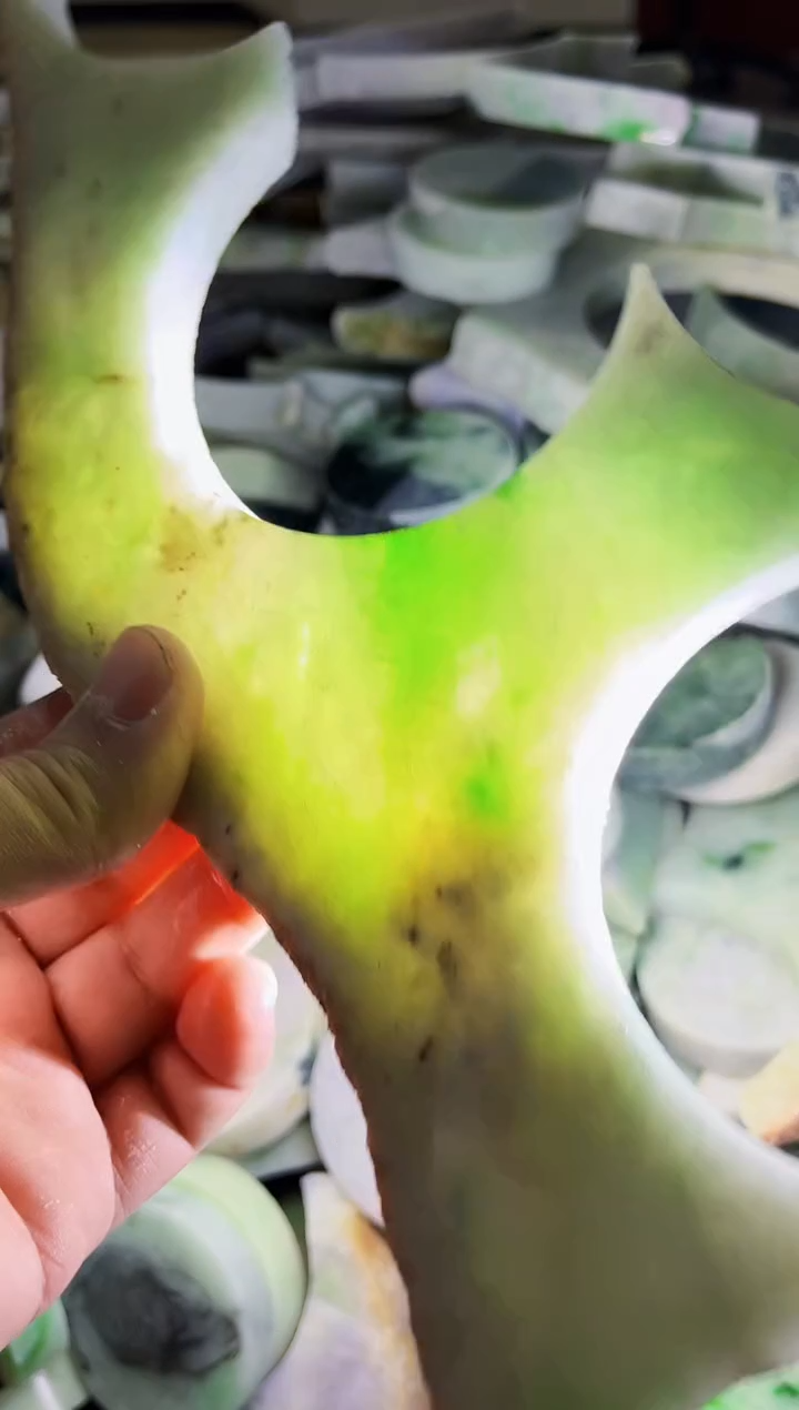 【闪购商品】翡翠挂件未镶嵌A货康壹371