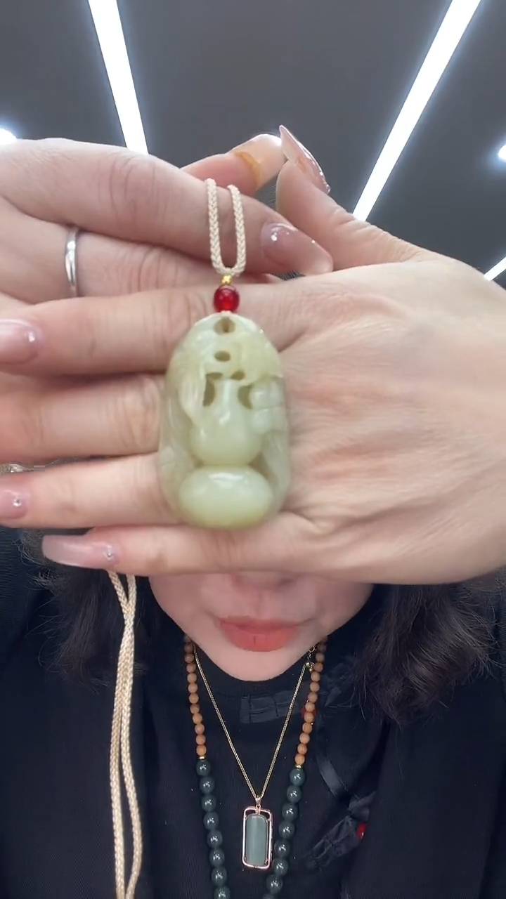 未镶嵌岫岩老玉（透闪石质玉）挂件多样式发货随机发一