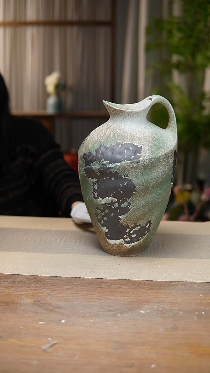 【闪购商品】陶瓷 花器诧寂复古绿奶壶