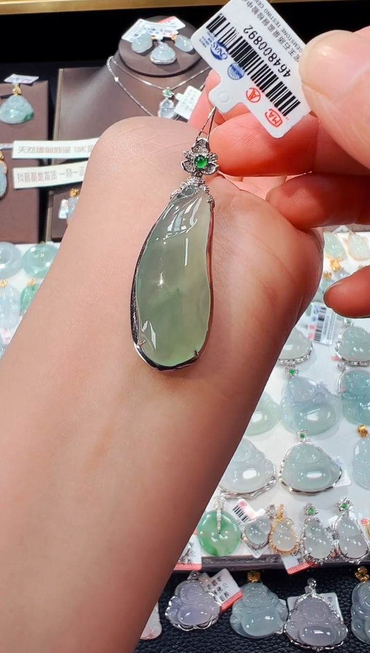 【闪购商品】翡翠吊坠(不含链)18K金镶嵌福瓜吊坠892