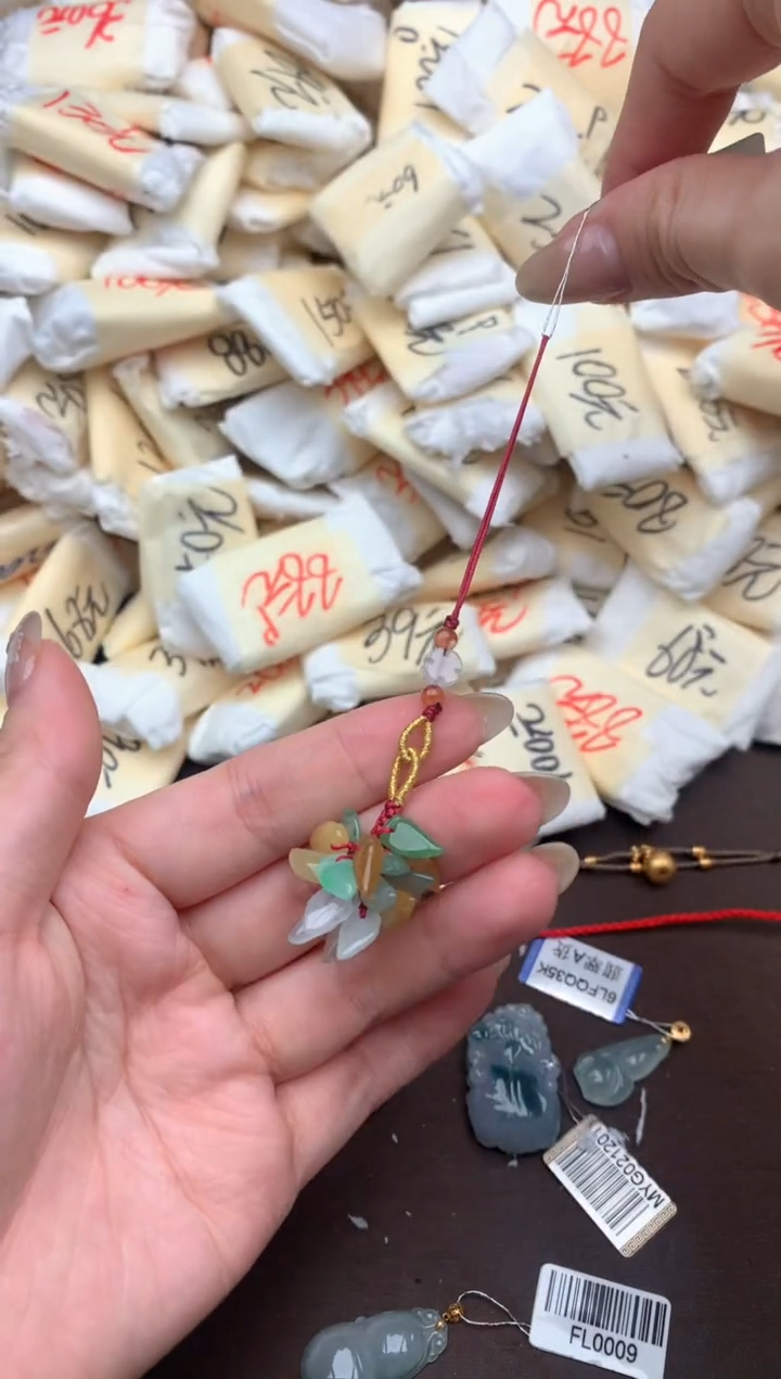 【闪购商品】翡翠挂件未镶嵌—