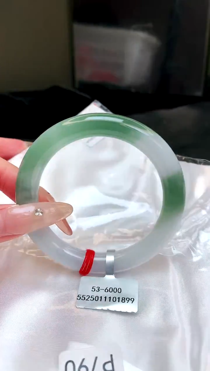 【闪购商品】翡翠手镯未镶嵌缅甸天然A货手镯