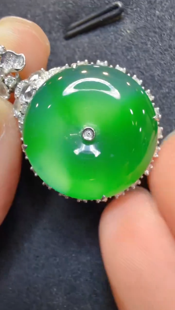 吊坠(不含链)18K金镶嵌翡翠多样性团购发一件