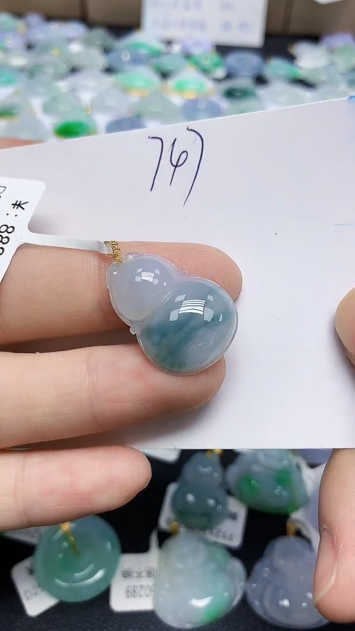 颈饰18K金镶嵌翡翠天然缅甸翡翠A货翡翠百元以上9元证书费自理