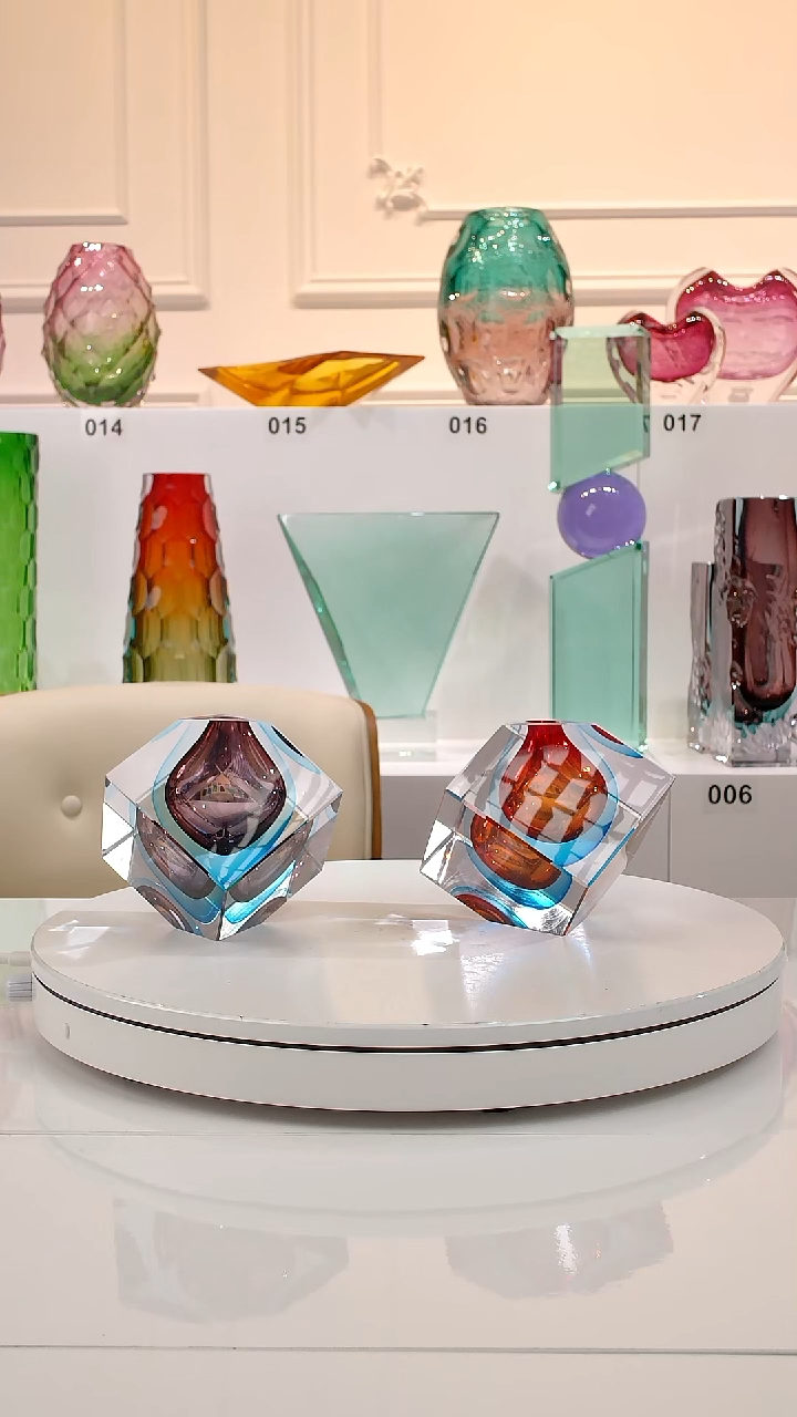 琉***璨双色魔方香薰瓶