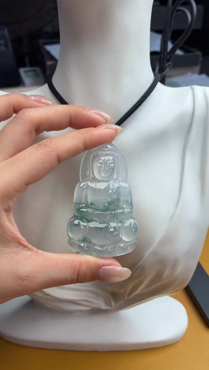 吊坠(不含链)未镶嵌翡翠42 观音 67 41.5 6.6