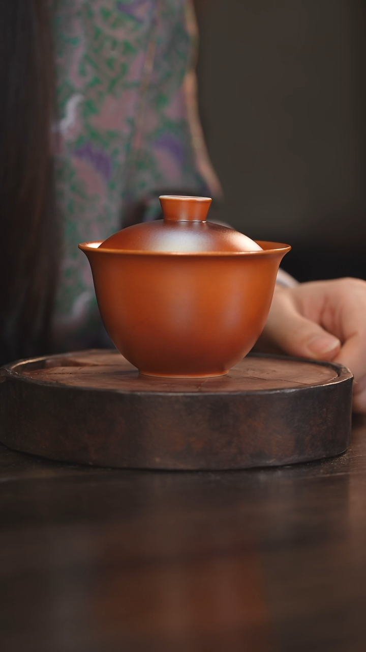 【闪购商品】杯73柴房陶瓷丨金红盖碗